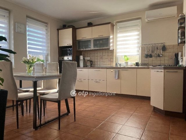 Eladó családi ház, Csabrendeken 96 M Ft, 3 szobás