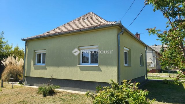 Eladó családi ház, Érden 55 M Ft, 2 szobás