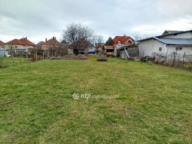 Eladó telek, Pápán 14.8 M Ft / költözzbe.hu