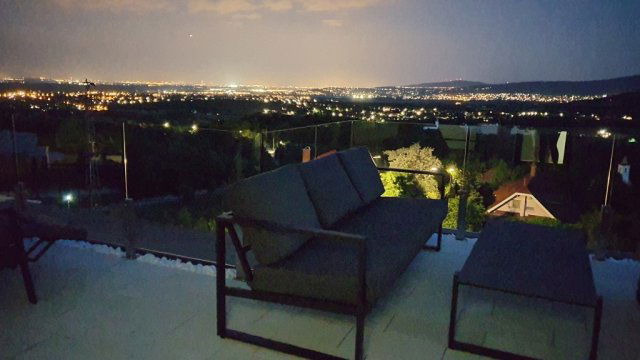 Eladó nyaraló, Szentendrén 350 M Ft, 5 szobás