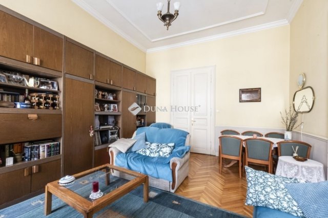 Eladó téglalakás, Budapesten, VI. kerületben 99.8 M Ft, 3 szobás