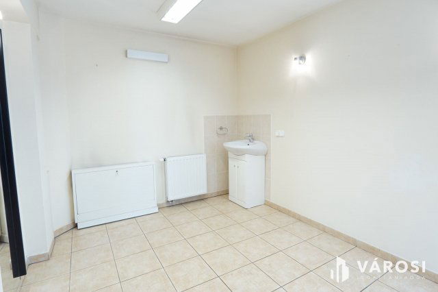 Kiadó üzlethelyiség, Nagykanizsán 30 E Ft / hó, 1 szobás