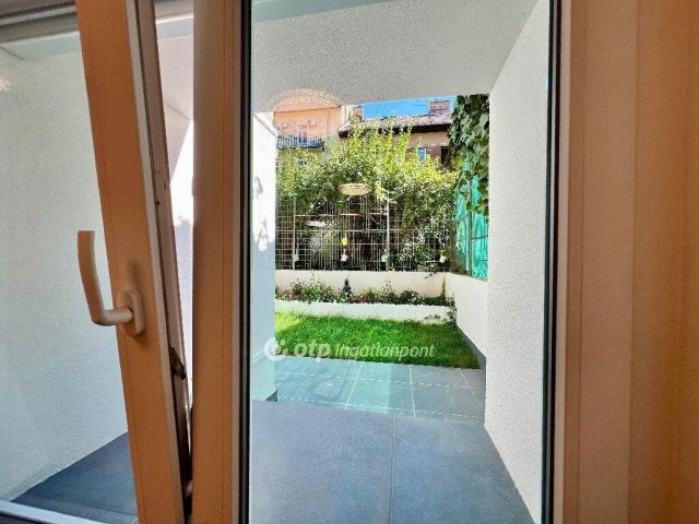 Eladó téglalakás, Budapesten, IX. kerületben 44.9 M Ft, 1 szobás