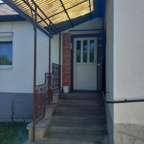 Eladó családi ház, Vizsláson 26.9 M Ft, 3 szobás