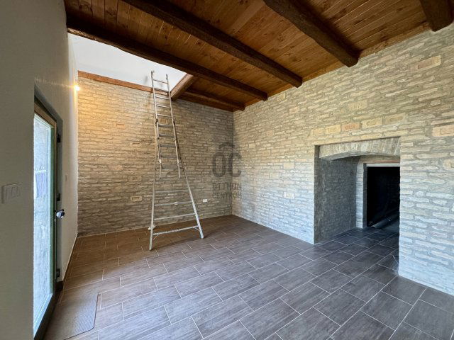 Eladó családi ház, Sióagárdon 13.5 M Ft, 2 szobás
