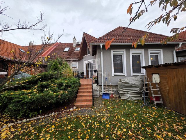 Eladó családi ház, Veszprémben 155 M Ft, 4 szobás