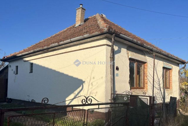 Eladó téglalakás, Sarudon 21 M Ft, 4 szobás