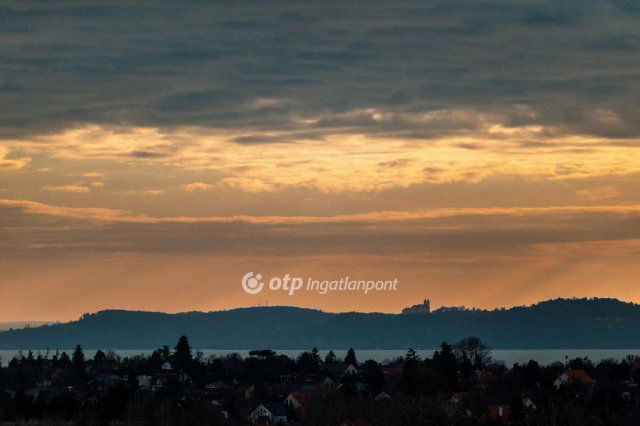 Eladó családi ház, Paloznakon 198 M Ft, 5 szobás