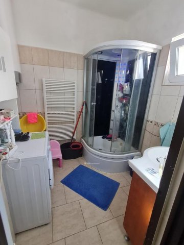 Eladó családi ház, Pécsett 84.9 M Ft, 4 szobás