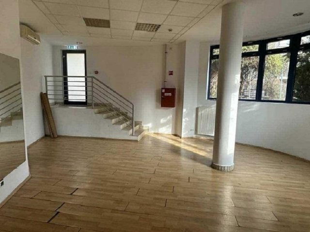 Kiadó üzlethelyiség, Székesfehérvárott 200 E Ft / hó