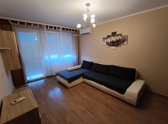 Eladó panellakás, Debrecenben, Derék utcában 59 M Ft, 1+1 szobás