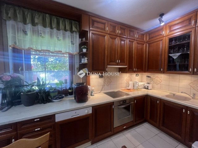 Eladó családi ház, Albertirsán 129 M Ft, 4 szobás