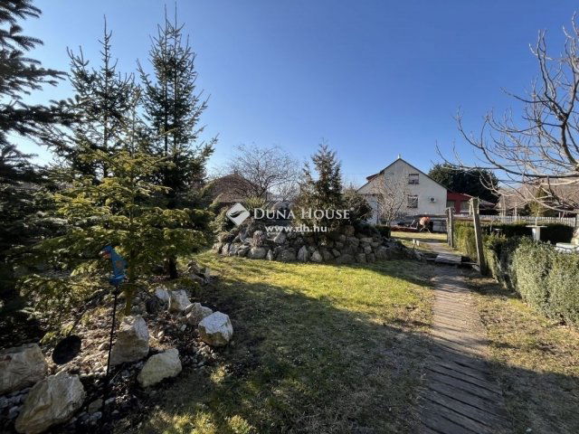 Eladó családi ház, Győrött 89.9 M Ft, 4 szobás