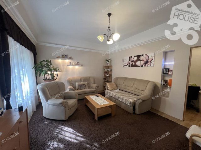 Eladó családi ház, Kecskeméten 88.5 M Ft, 5 szobás