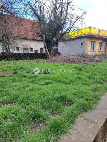 Eladó telek, Veszprémben 120 M Ft / költözzbe.hu