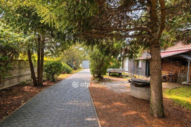 Eladó családi ház, Ócsán 79.9 M Ft, 3 szobás