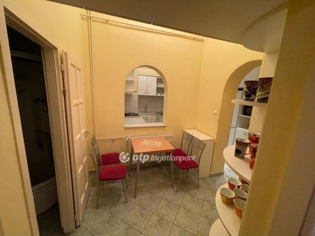 Eladó téglalakás, Budapesten, VII. kerületben 67.9 M Ft