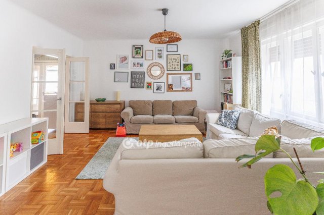 Eladó családi ház, Pilisen 64.9 M Ft, 3 szobás