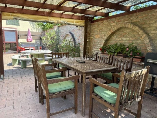 Eladó családi ház, Balatonfenyvesen 199 M Ft, 5 szobás