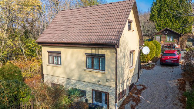 Eladó családi ház, Alcsútdobozon 135 M Ft, 3 szobás