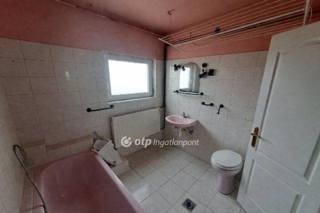 Eladó téglalakás, Budapesten, XXI. kerületben 79.9 M Ft