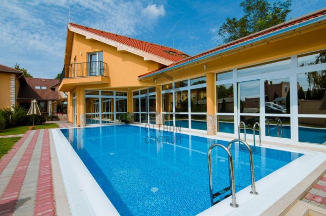 Eladó hotel, Hajdúszoboszlón 299.999 M Ft / költözzbe.hu