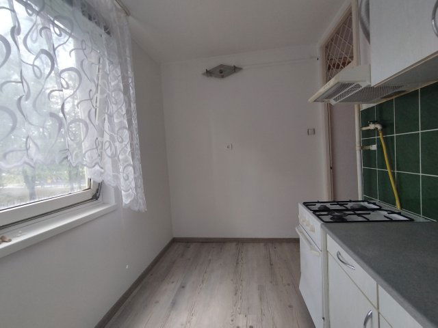 Eladó panellakás, Tiszaújvárosban 29 M Ft, 2 szobás