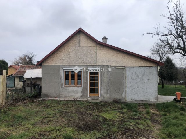Eladó családi ház, Enyingen 34.9 M Ft, 2 szobás