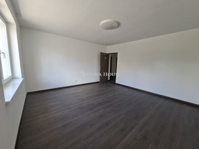 Eladó családi ház, Hatvanban 89 M Ft, 4 szobás