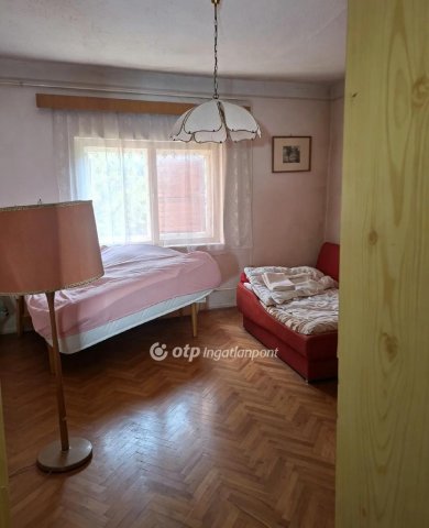 Eladó családi ház, Fülöpszálláson 12 M Ft, 2 szobás