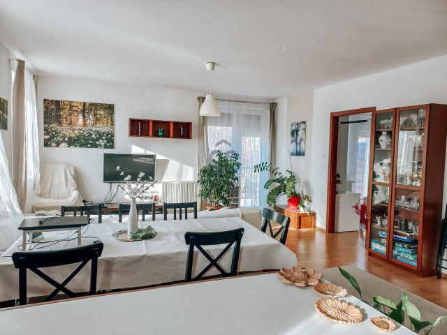 Eladó téglalakás, Szentendrén 100 M Ft, 4 szobás