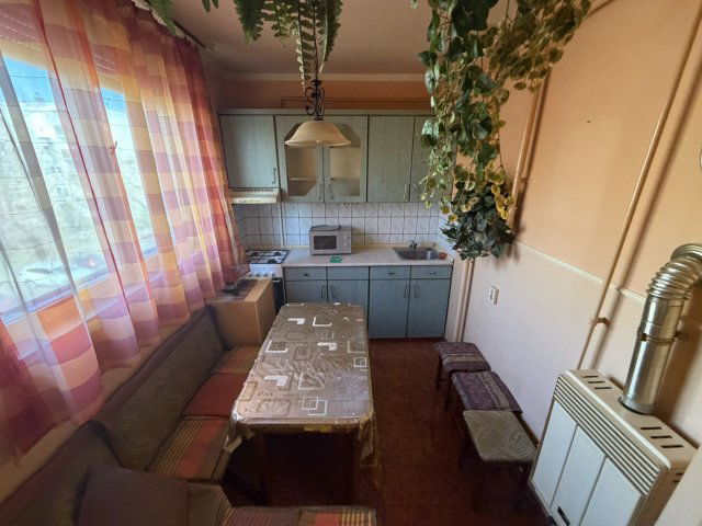 Eladó téglalakás, Gyulán 30 M Ft, 2 szobás