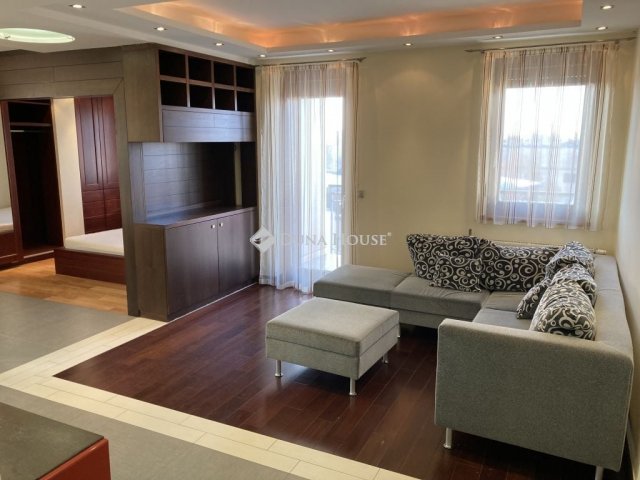 Kiadó téglalakás, albérlet, Esztergomban, Irinyi János utcában