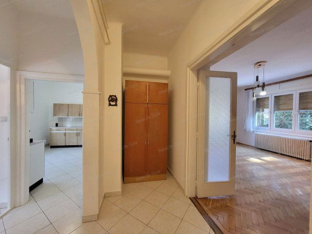 Eladó téglalakás, Győrött 68.9 M Ft, 3 szobás