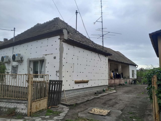 Eladó családi ház, Ácson, Ady Endre utcában 41.9 M Ft, 3 szobás