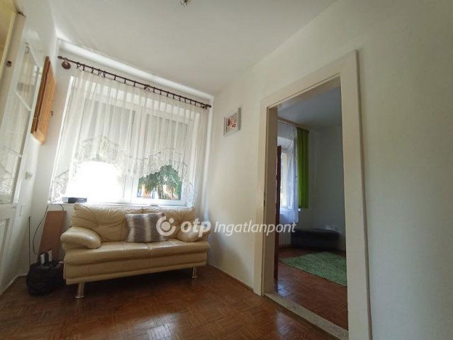 Eladó családi ház, Gyöngyösön 81 M Ft, 3 szobás