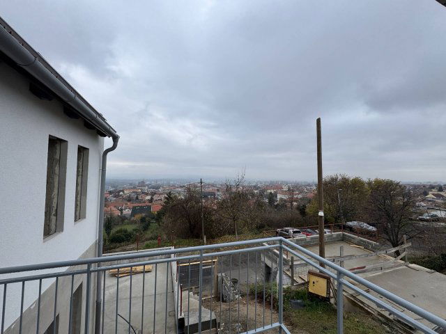 Eladó téglalakás, Pécsett 99.7 M Ft, 4 szobás