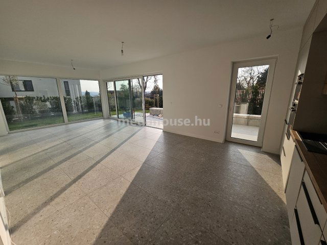 Eladó téglalakás, Budapesten, XI. kerületben 208 M Ft, 3 szobás