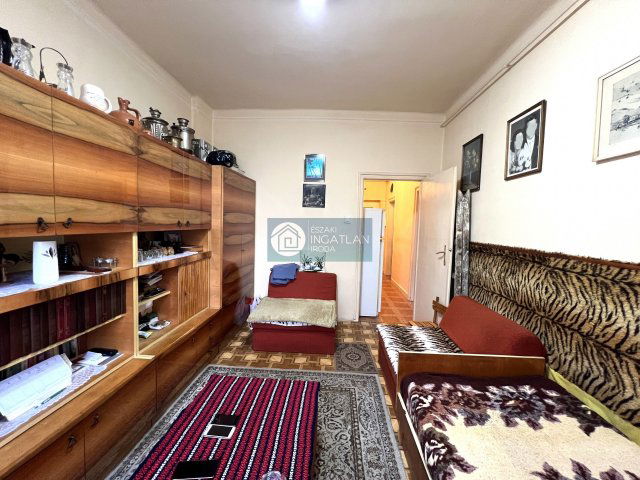 Eladó téglalakás, Kazincbarcikán, Építők útján 21.5 M Ft