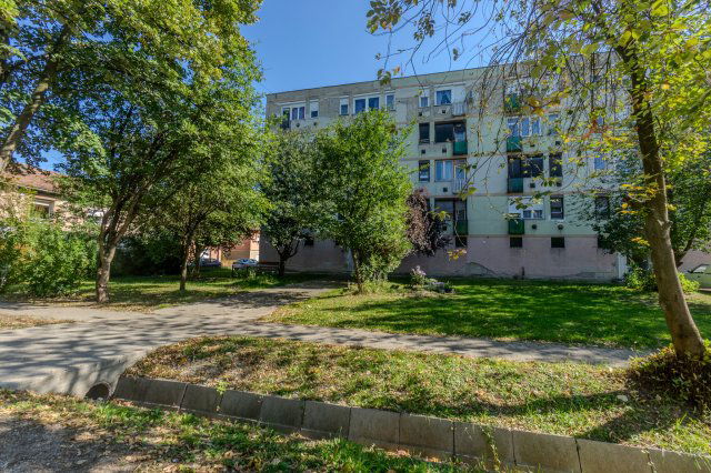 Eladó téglalakás, Sajószentpéteren 13.5 M Ft, 3+1 szobás