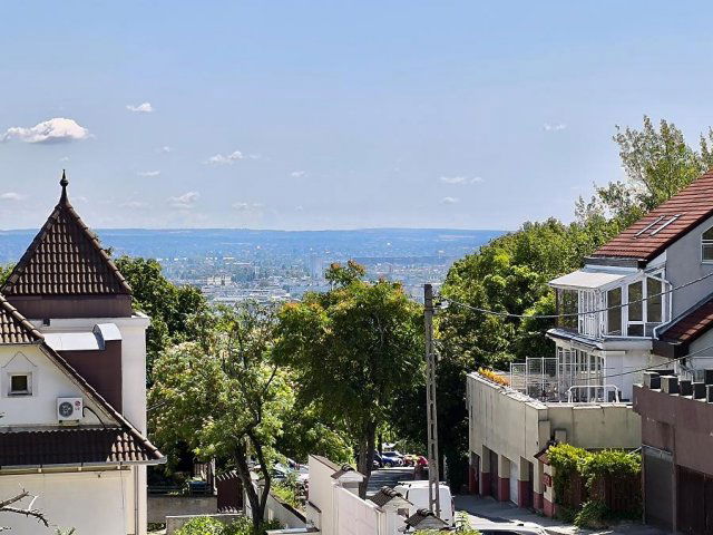 Eladó téglalakás, Budapesten, II. kerületben 123 M Ft, 3 szobás