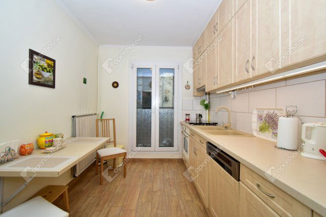 Eladó téglalakás, Szegeden 84.9 M Ft, 3 szobás