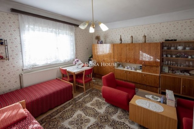 Eladó családi ház, Csolnokon 49 M Ft, 2 szobás