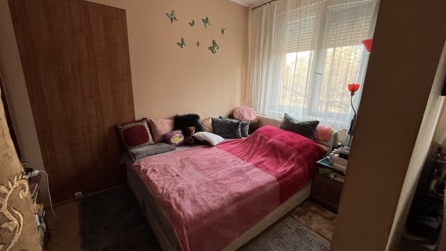 Eladó panellakás, Nyíregyházán 47.5 M Ft, 2+2 szobás