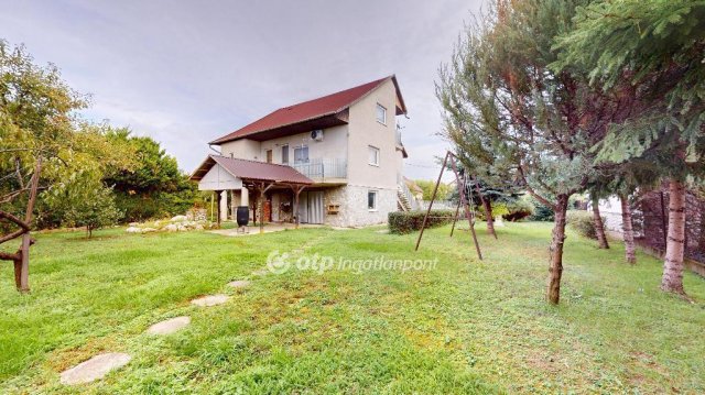 Eladó családi ház, Szikszón 42.5 M Ft, 5+1 szobás