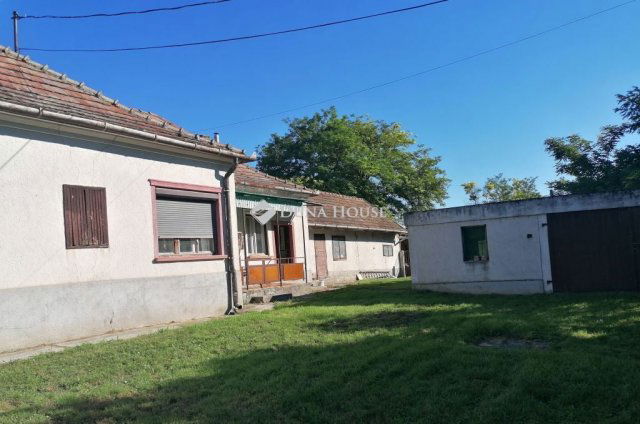 Eladó családi ház, Dunaszegen 39.9 M Ft, 4 szobás