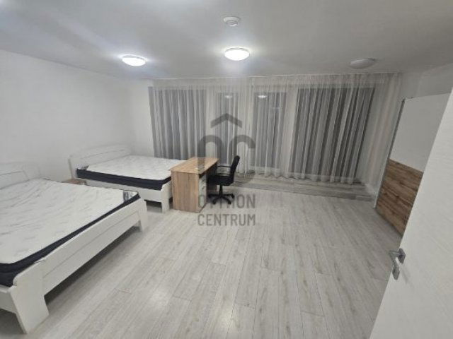 Kiadó sorház, albérlet, Debrecenben 600 E Ft / hó, 5 szobás