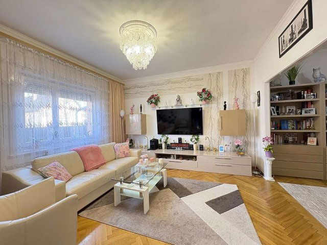 Eladó családi ház, Budakalászon 92.9 M Ft, 3 szobás