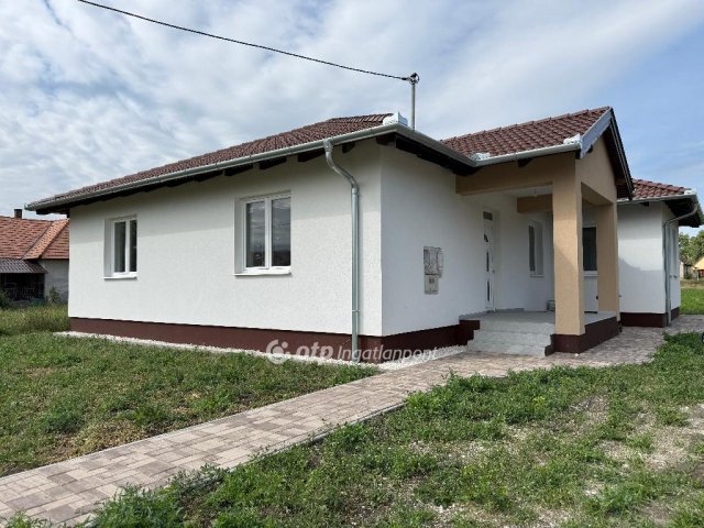 Eladó családi ház, Nagykátán 95 M Ft, 3 szobás