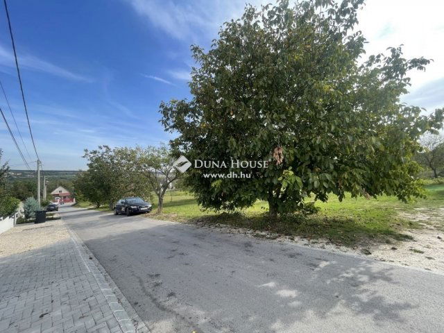 Eladó családi ház, Sóskúton 99.9 M Ft, 1 szobás